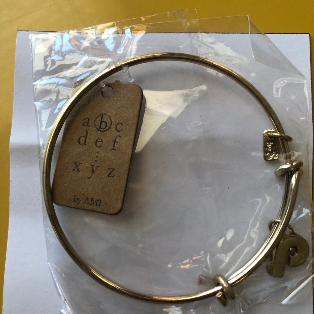 NWT P Initial Charm Bracelet Ami"P"